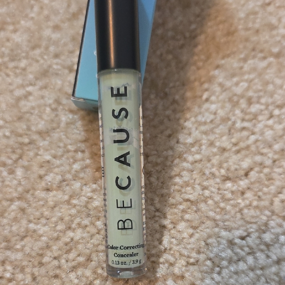 Color Correcting Concealer - Anti-Redness - Picture 3 of 3